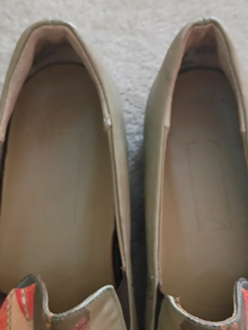vintage ICON Wearable Art.Artistic Olive  Slip-On Loafers with Geisha Print